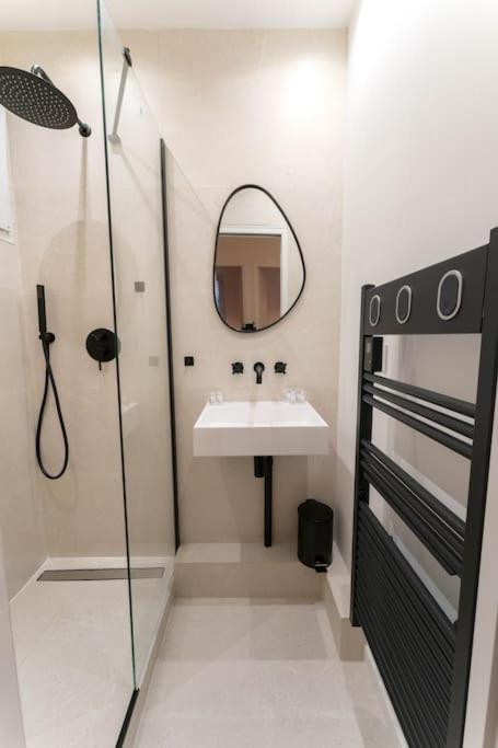 Appartement Elegant 4 Pieces Au Centre De *