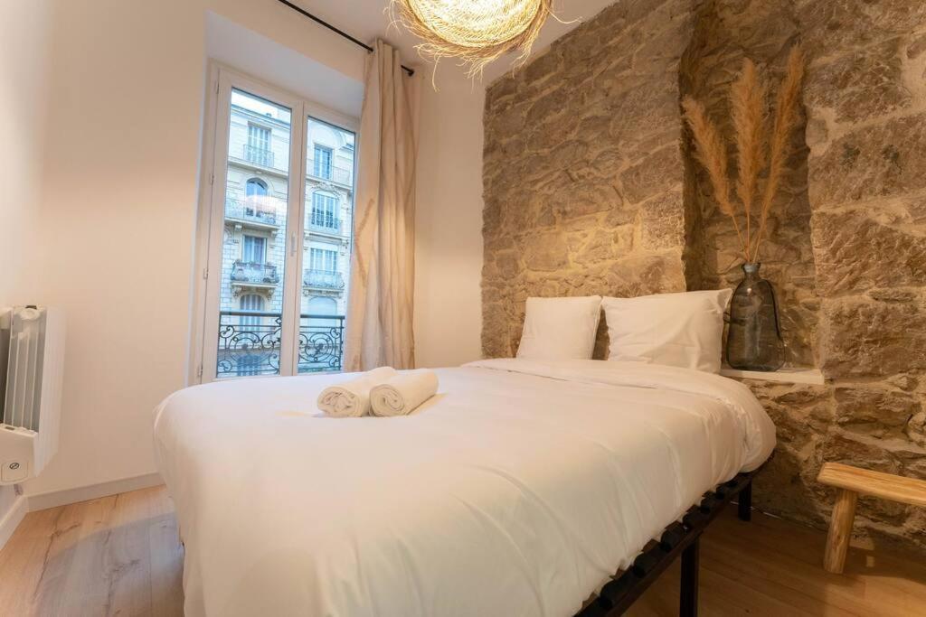 Appartement Elegant 4 Pieces Au Centre De *
